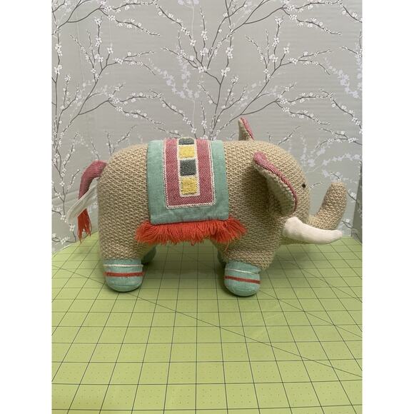 Anthropologie Plush Elephant Boho Knit Bed Room Decor Toy Stuffed Animal 2015 - Picture 1 of 10